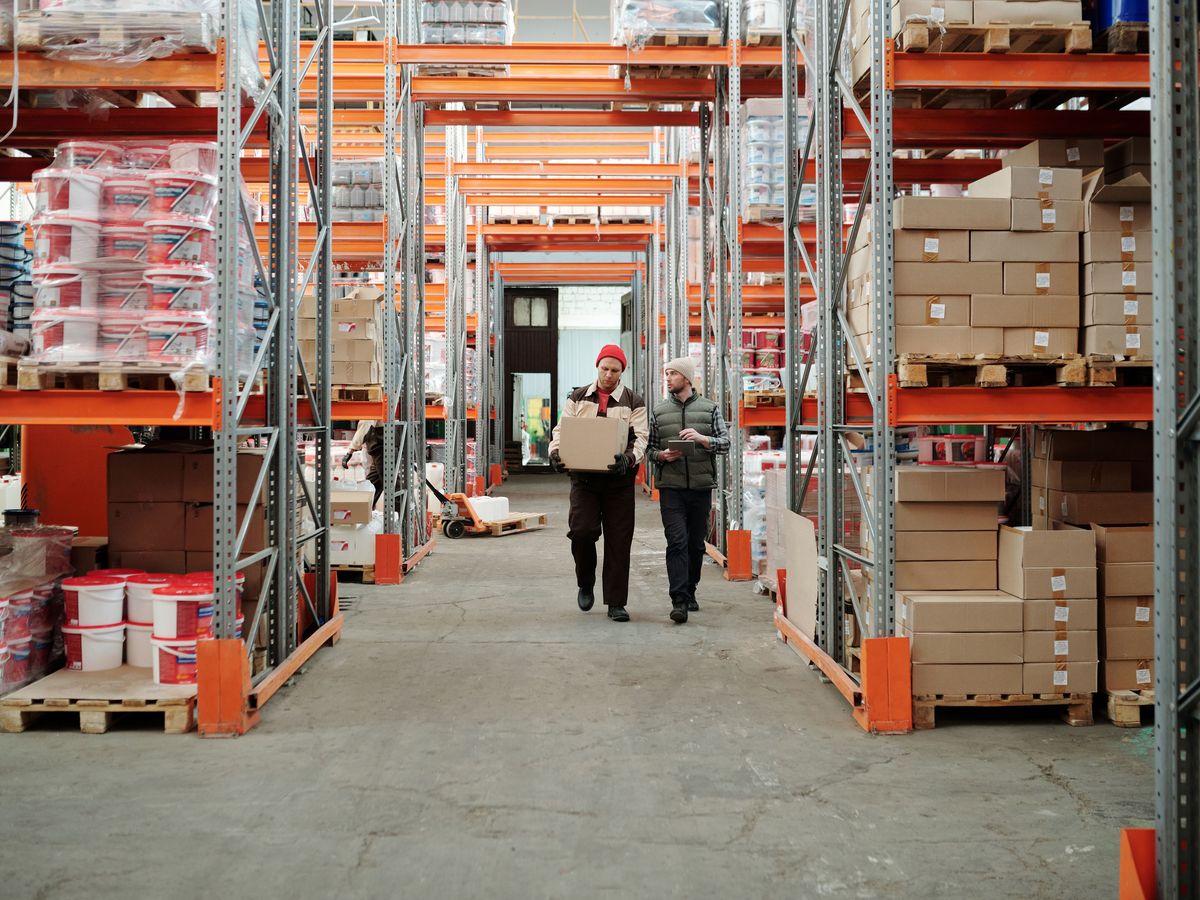 Distributeur spécialisé — entrepôt de distribution